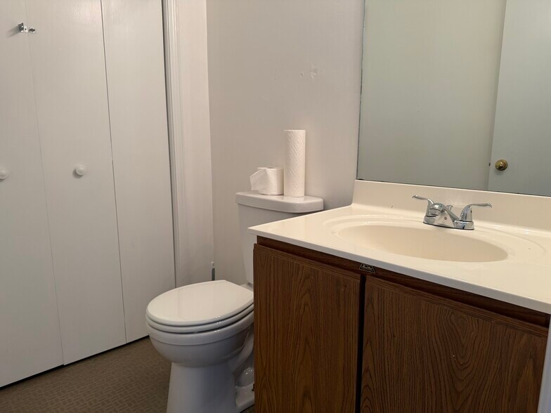 More Photos Of 207 Big Run Rd, Lexington Warehouse For Lease