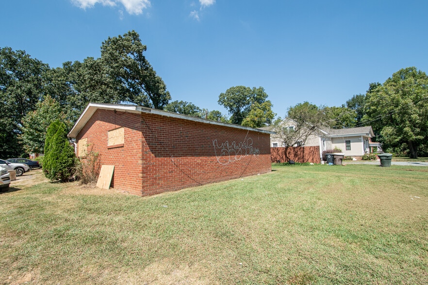 More Photos Of 3425 Martin Ave, Greensboro Apartments For Sale