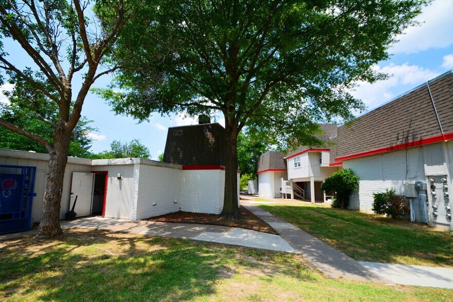More Photos Of 3218 S 93rd East Ave, Tulsa Apartments For Sale