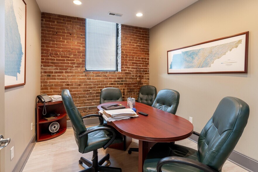 More Photos Of 2401 Broad Street, Chattanooga Office For Sale