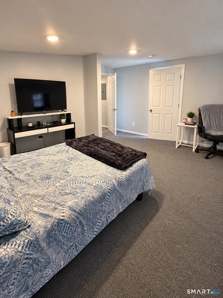 More Photos Of 40-42 Webster St, Hartford Apartments For Sale