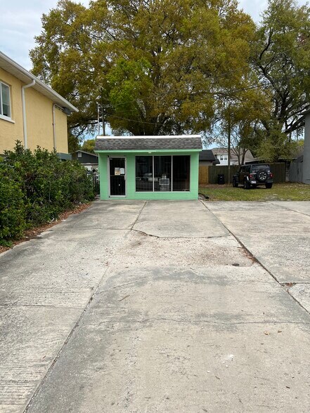 More Photos Of 2925 W Columbus Dr, Tampa Freestanding For Sale