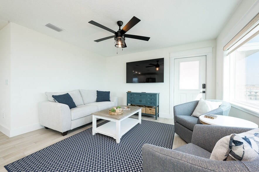 More Photos Of 701 N Ocean Shore Blvd, Flagler Beach Office Residential For Sale