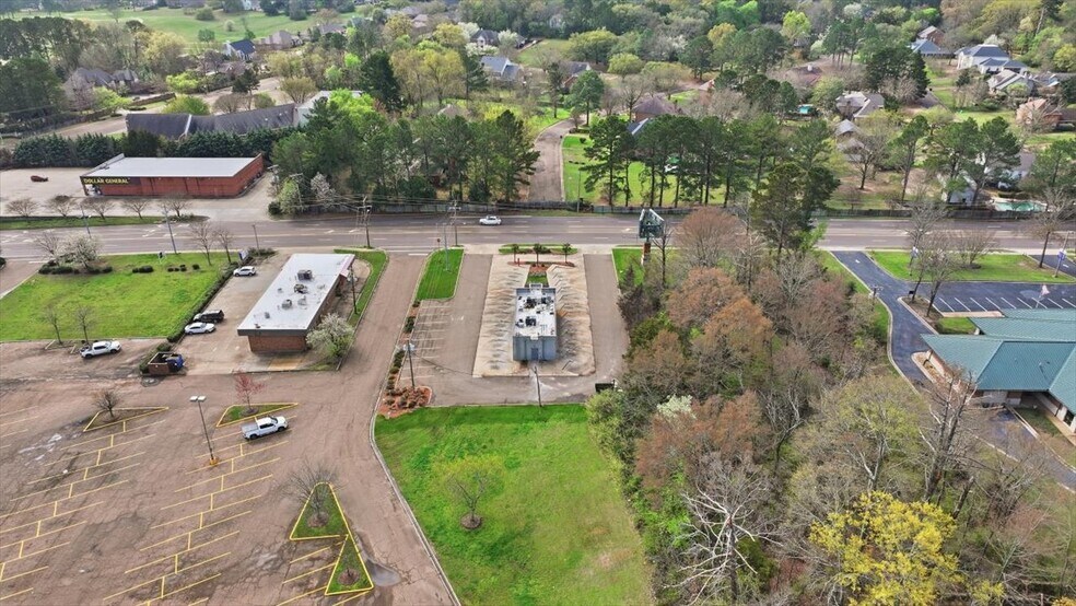 More Photos Of 1900 E County Line Rd, Ridgeland Fast Food For Sale