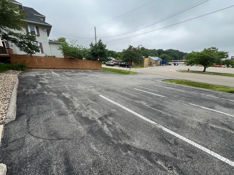 More Photos Of 2109 S Broadway, Rochester Office For Sale