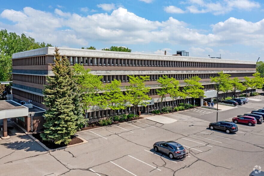More Photos Of 7600 Parklawn Ave, Edina Office For Lease