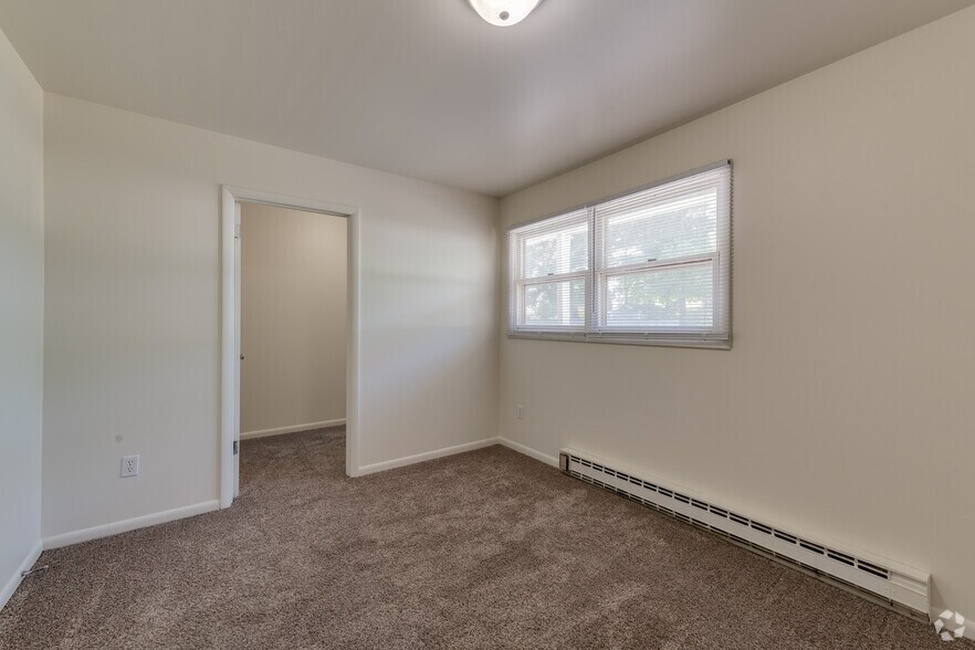 550 E Cass St, Schoolcraft, MI 49087 Apartments For Sale