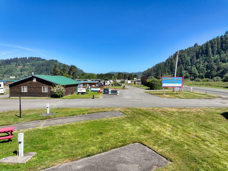 More Photos Of 17581 US Highway 101 N, Klamath Trailer Camper Park For Sale