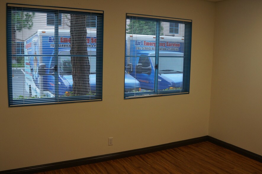 More Photos Of 32242 Paseo Adelanto, San Juan Capistrano Showroom For Lease