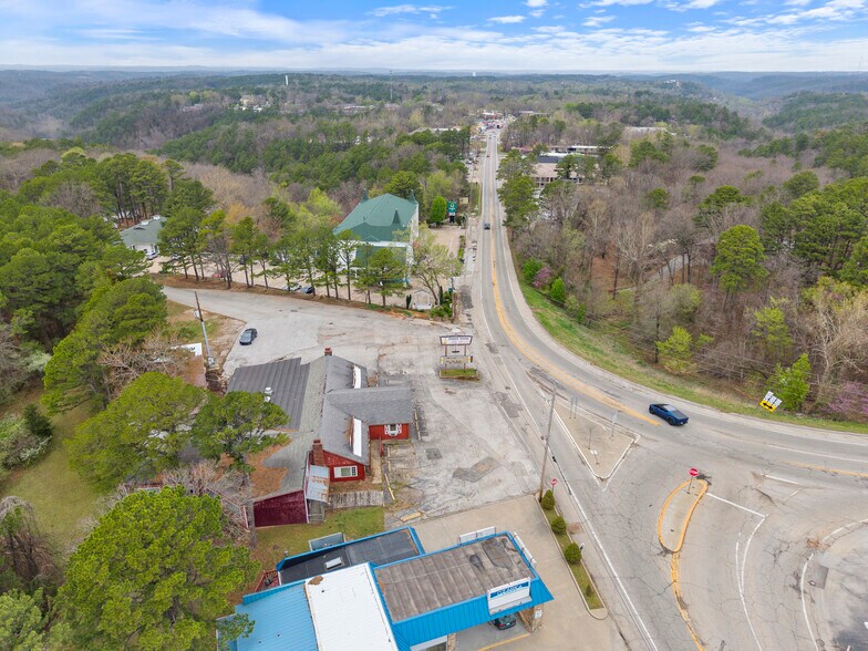 More Photos Of 104 Huntsville Dr, Eureka Springs Restaurant For Sale