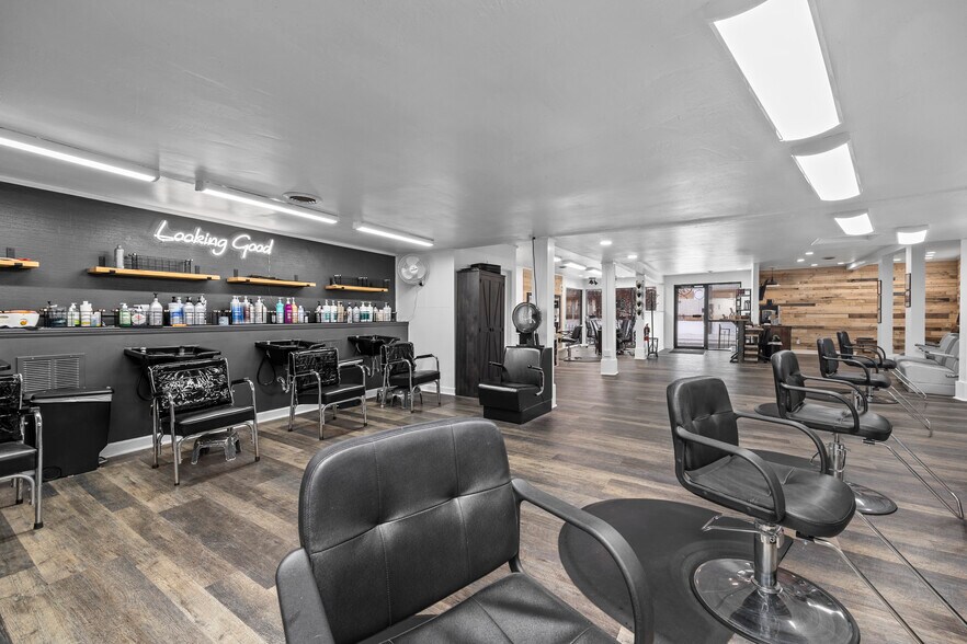 More Photos Of 1612 Milan Rd, Sandusky Freestanding For Sale