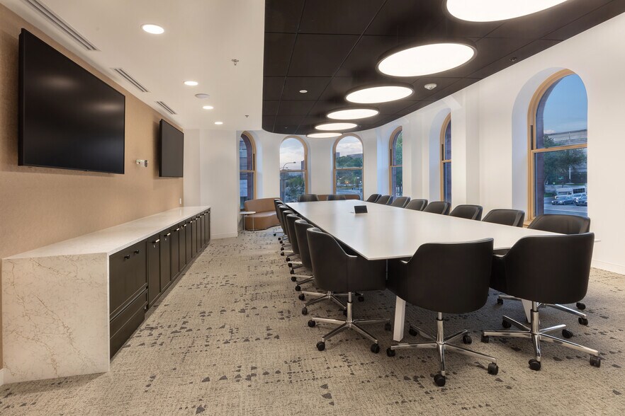 More Photos Of 601 Pennsylvania Ave NW, Washington Office For Lease