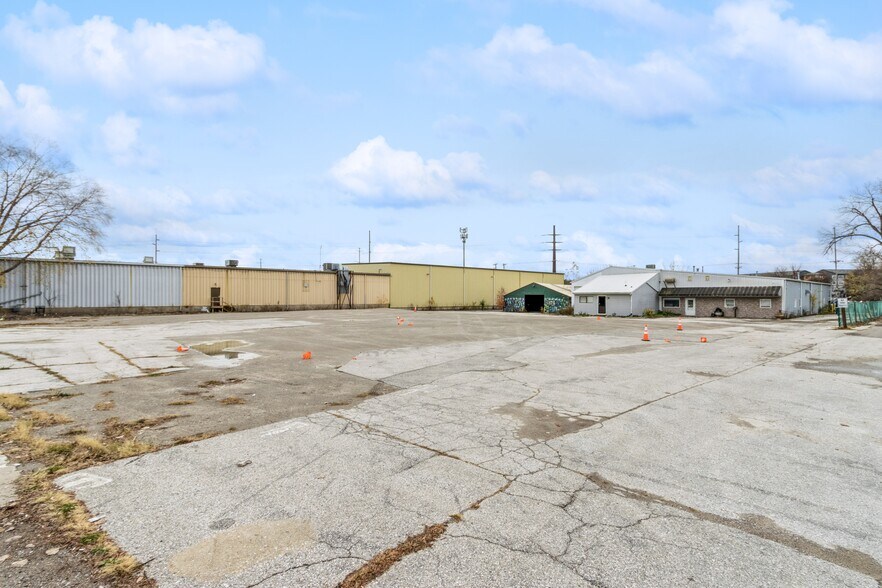 More Photos Of 320 2nd St, Coralville Office For Sale