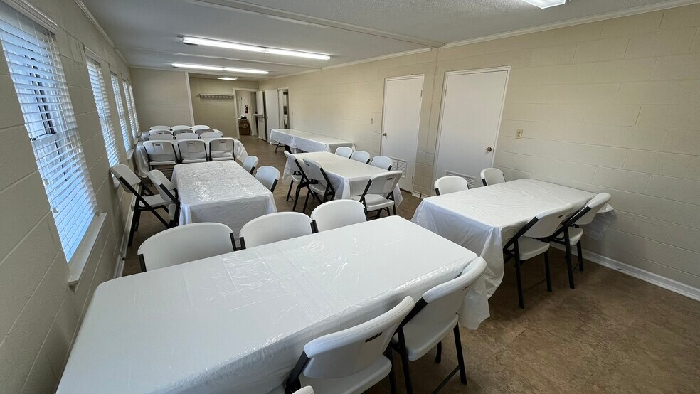 More Photos Of 3898 Kernersville Rd, Winston-Salem Specialty For Sale