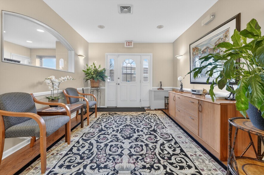 More Photos Of 10 Nosband Ave, White Plains Apartments For Sale