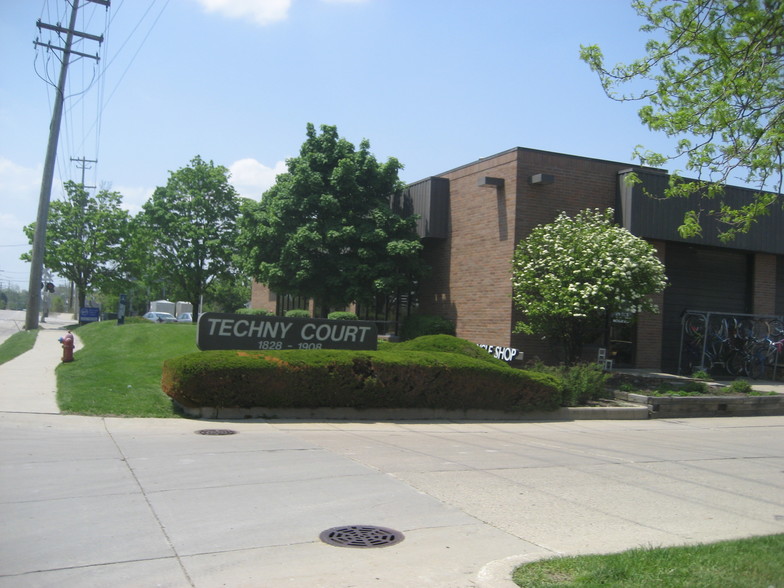 Primary Photo Of 1894-1908 Techny Ct, Northbrook Warehouse For Lease