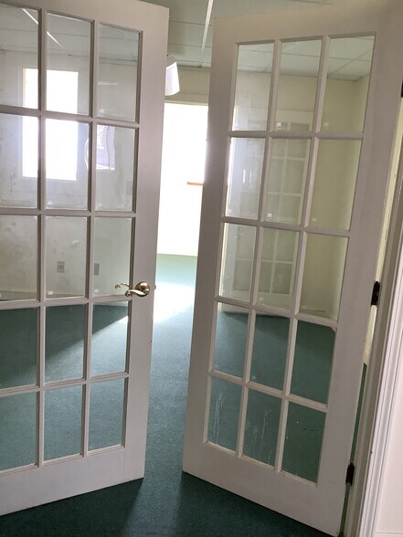 More Photos Of 400 Hillside Ave, Needham Office Residential For Lease