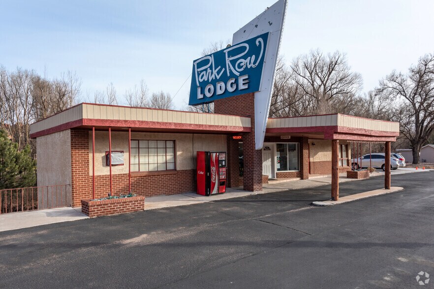 More Photos Of 54 Manitou Ave, Manitou Springs Hotel For Sale