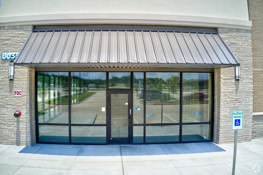 More Photos Of 8035 Highway 6, Missouri City Storefront Retail Office For Lease