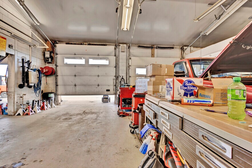 More Photos Of 4415 Ward Rd, Wheat Ridge Auto Repair For Lease