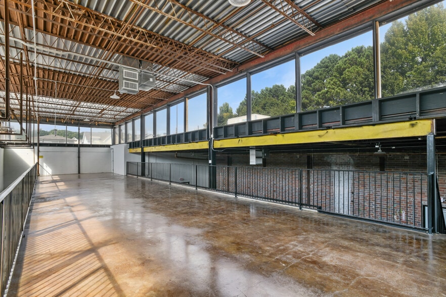 More Photos Of 1429 Fairmont Ave NW, Atlanta Flex For Lease