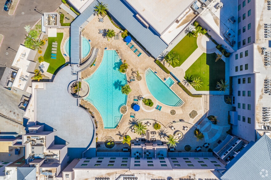More Photos Of 860 N Riverside St, Mesa Hotel For Lease