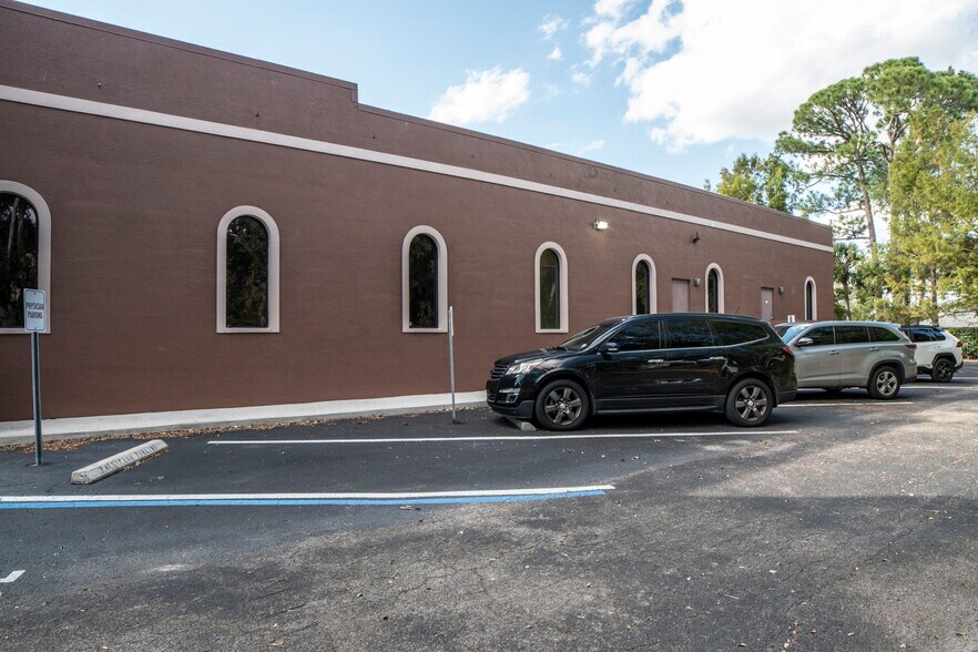 More Photos Of 2484 Caring Way, Port Charlotte Medical For Lease