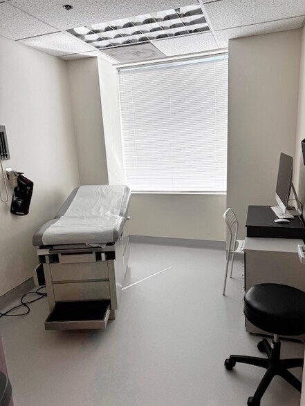 More Photos Of 901 Campus Dr, Daly City Medical For Lease