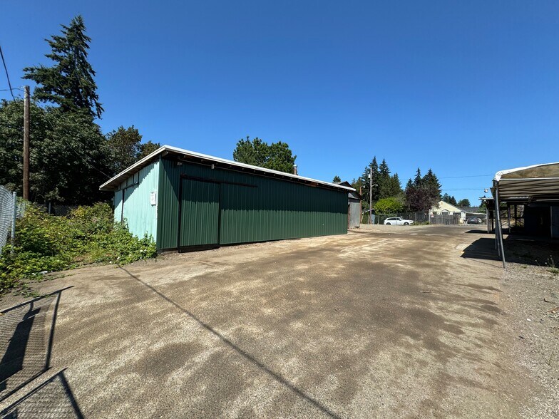More Photos Of 405 S National Ave, Bremerton Service For Sale