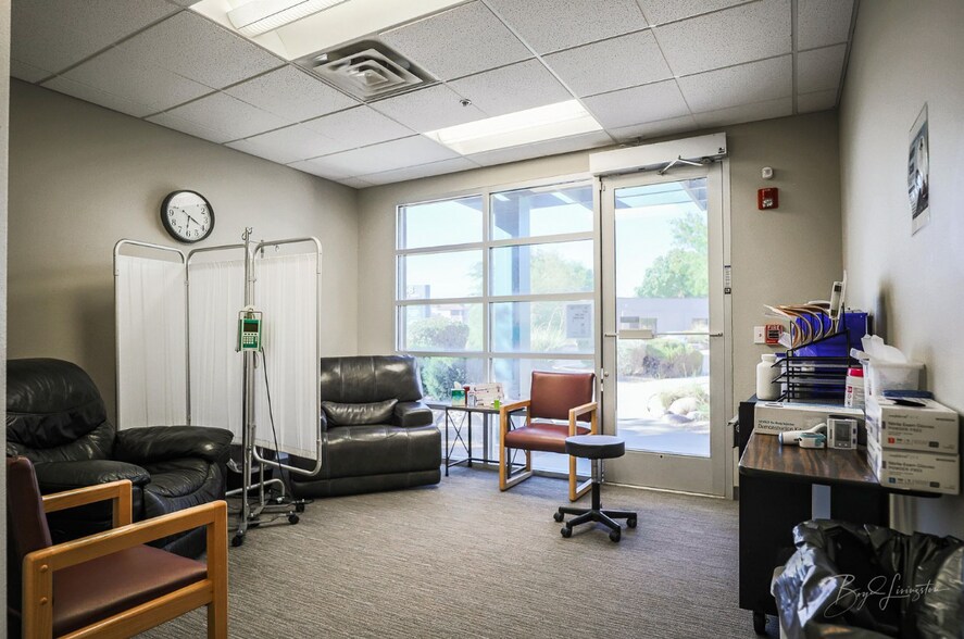 More Photos Of 368 E Riverside Dr, St George Medical For Sale