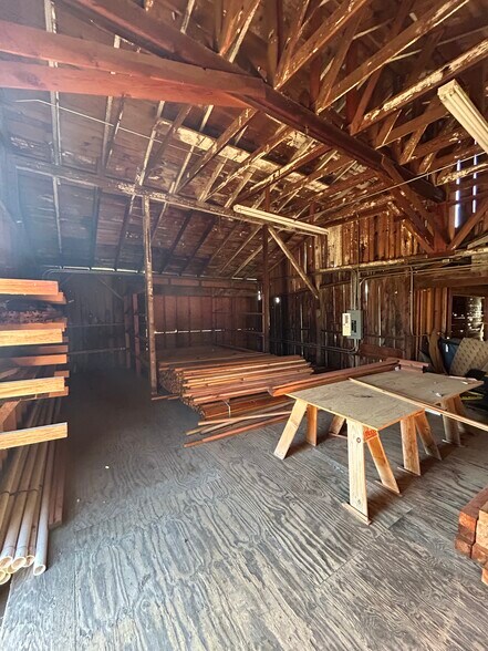 More Photos Of 451 N 11th St, Montague Warehouse For Sale