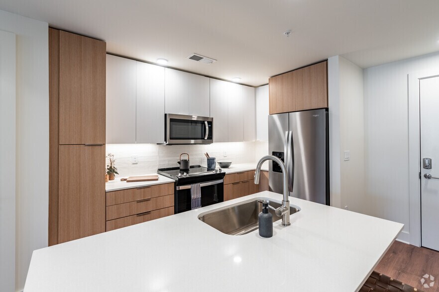 More Photos Of 820 4th Ave N, Nashville Apartments For Lease