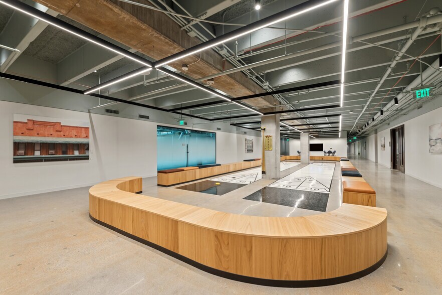 More Photos Of 8350 N Central Expy, Dallas Unknown For Lease