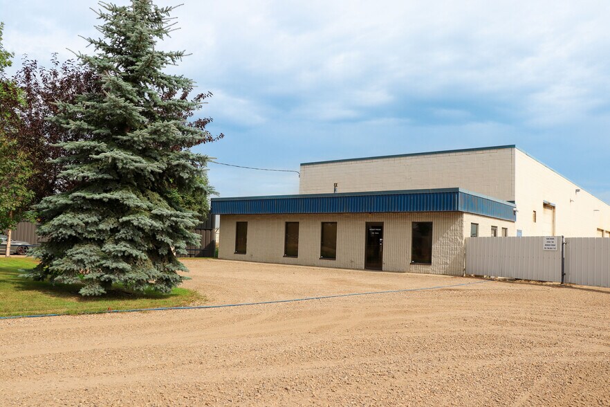 Primary Photo Of 1205 6th St, Nisku Manufacturing For Sale
