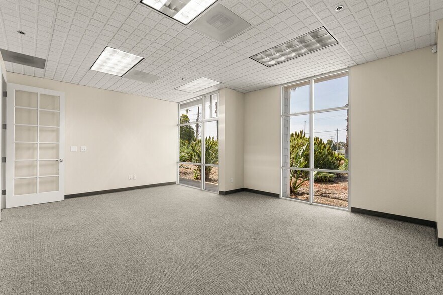 More Photos Of 400 Seaport Ct, Redwood City Medical For Lease