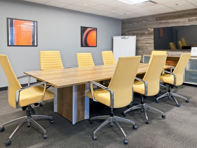 More Photos Of 1190B Rue De Courchevel, Lévis Coworking Space