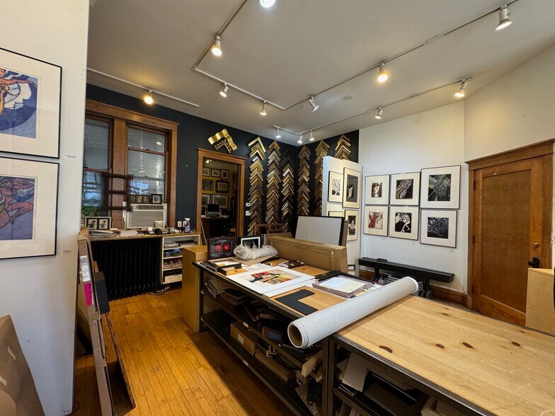 More Photos Of 2019 N Damen Ave, Chicago Storefront Retail Residential For Sale