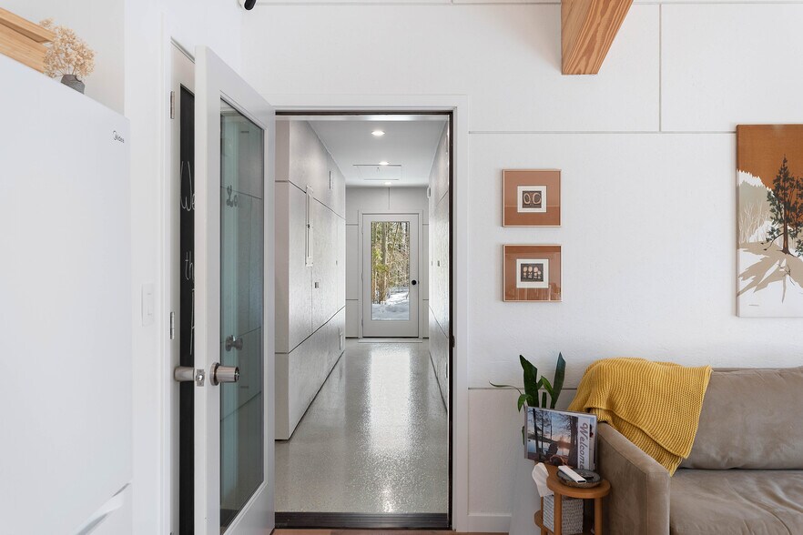 More Photos Of 7103 Lake View Rdg, Lake Ann Hospitality For Sale