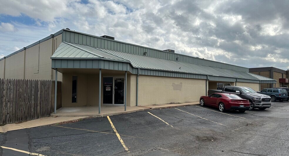 More Photos Of 5421-5425 S 101st East Ave, Tulsa Unknown For Lease