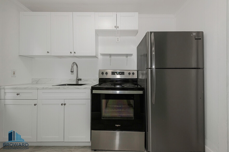 More Photos Of 224 SW 15th St, Dania Beach Apartments For Sale