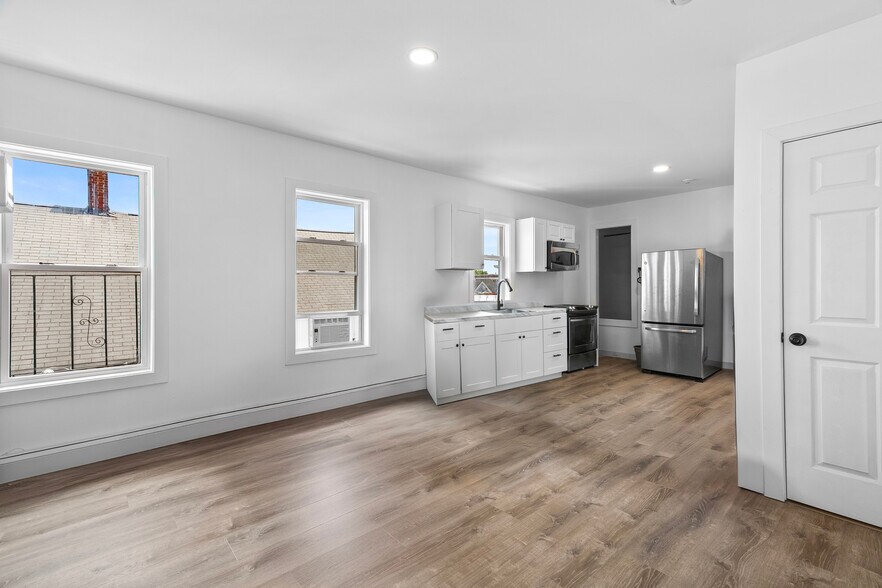 More Photos Of 116 Foundry St, Central Falls Apartments For Sale