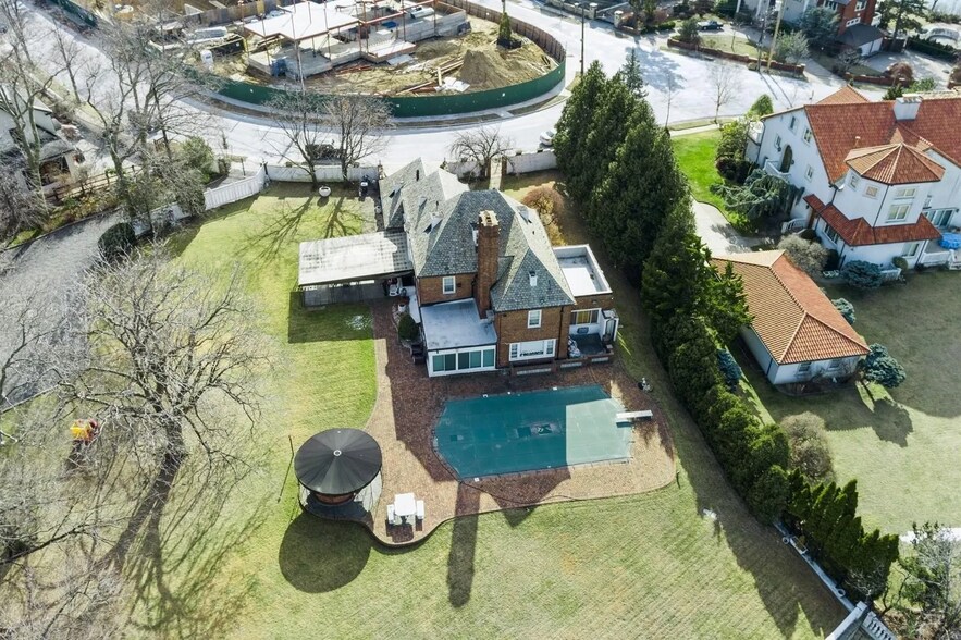 More Photos Of 125 Malba Dr, Flushing Land For Sale