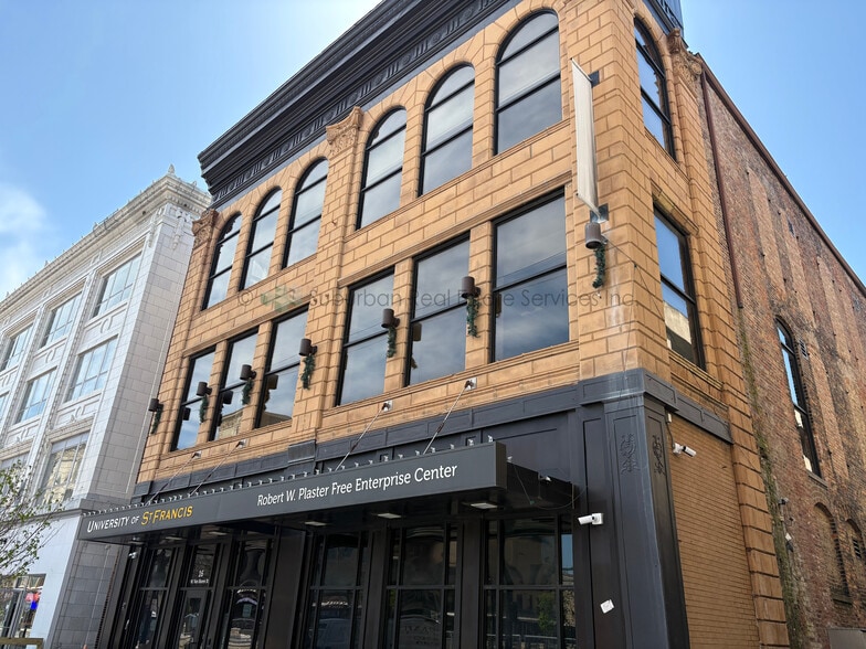 More Photos Of 16-18 W Van Buren St, Joliet Office Residential For Sale
