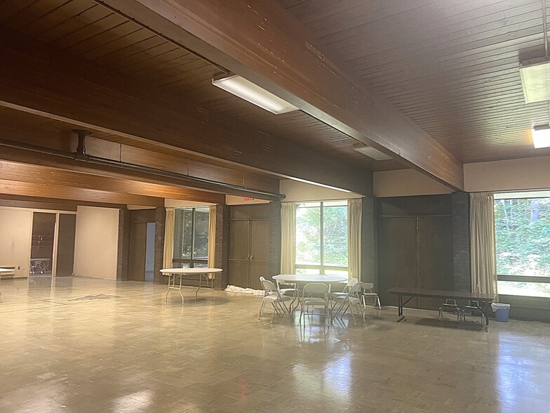 More Photos Of 503 Chase Pky, Waterbury Specialty For Sale