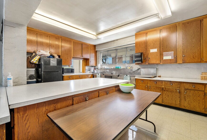 More Photos Of 4755 130th st, Hawthorne Schools For Lease