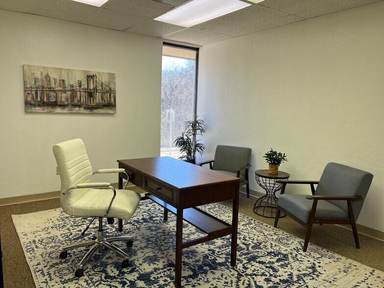 More Photos Of 1603 E 19th St, Edmond Coworking Space