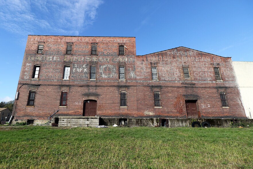 More Photos Of 312 N 7th St, Steubenville Warehouse For Sale
