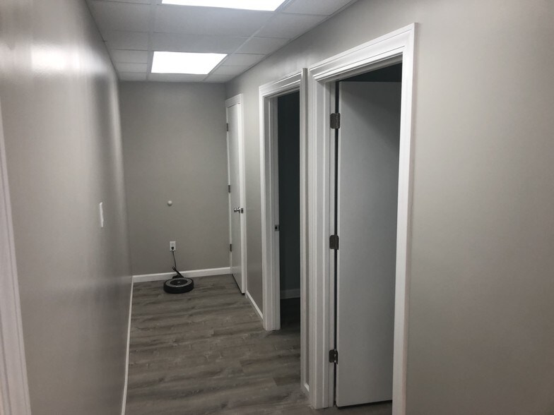 More Photos Of 1234 N Center Rd, Burton Warehouse For Lease