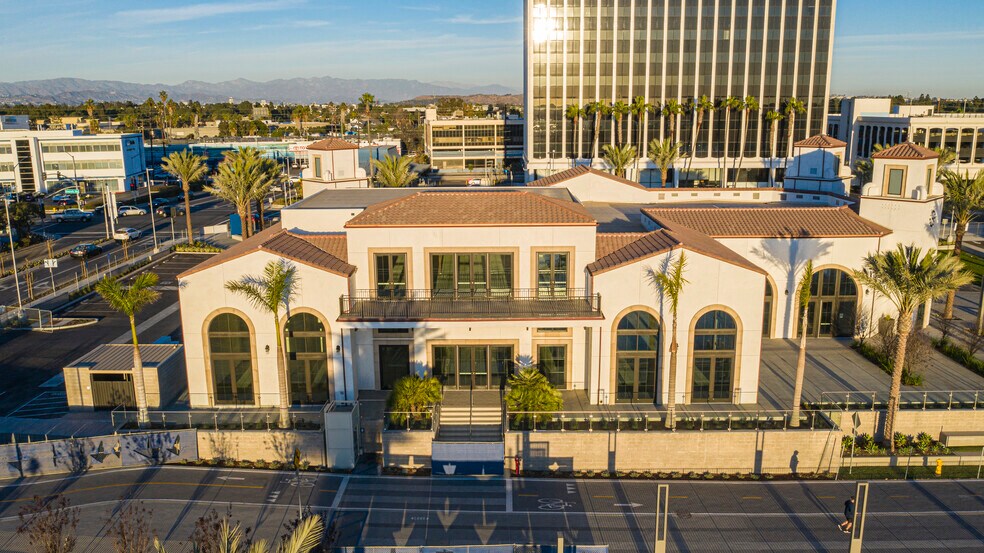More Photos Of 4625-4635 Admiralty Way, Marina Del Rey Unknown For Lease