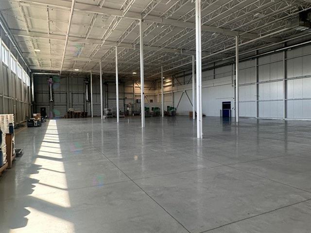 More Photos Of 4160 Hwy Desserte Sud Laval (A-440), Laval Industrial For Lease